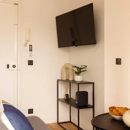 Charming A C - 2p- Montorgueil